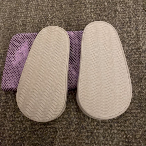 American Girl 2009 Sweet Melody Outfit - Music Tee, Purple Tutu & Sparkly Boots - Picture 4 of 6